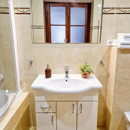 Marina Old Town With Private Parking Apartment Kosice