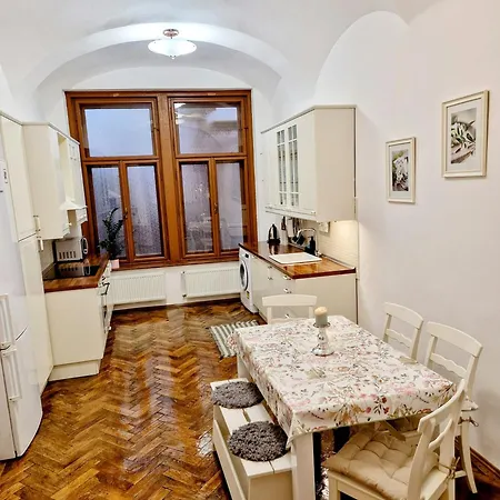Apartment Marina Old Town With Private Parking Kosice