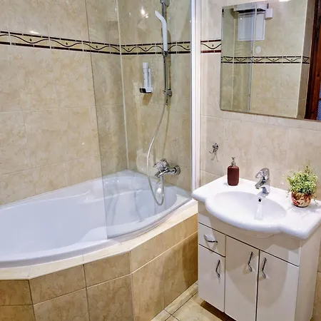 Apartment Marina Old Town With 1 Free Parking Offsite *