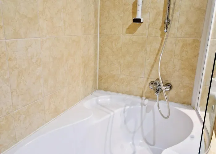 Marina Old Town With 1 Free Parking Offsite Appartement