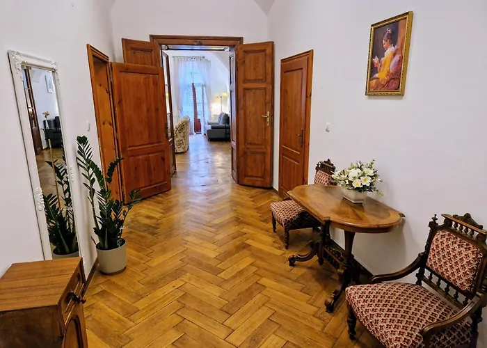 Marina Old Town With 1 Free Parking Offsite Appartement Košice